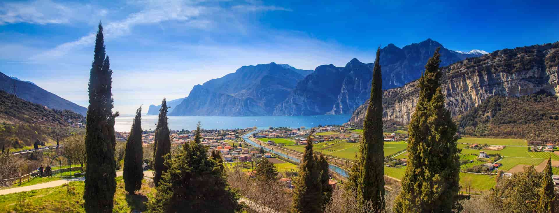 https://www.meranerweinhaus.com/it/su-di-noi/blog/i-vini-del-lago-di-garda